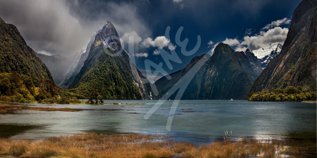 NEW ZEALAND Mitre Peak, Milford Sound